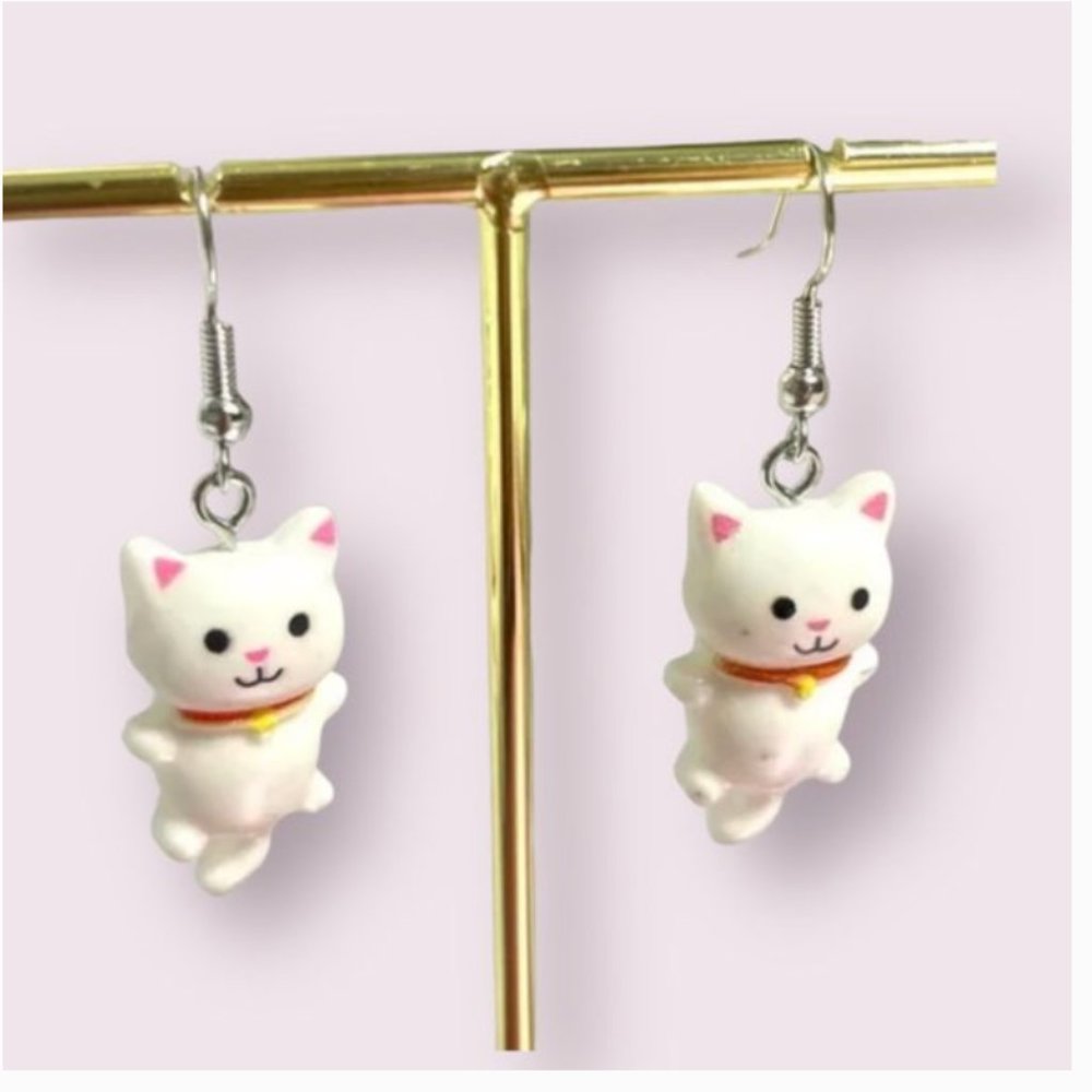 ⭐️❤️FREE Cat Kitten Animal Drop Trendy Girly Paw Modern Art Pop Artsy Earrings